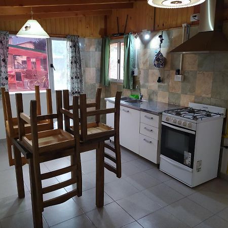 Huellas Hostel Лаго Пуело Екстериор снимка