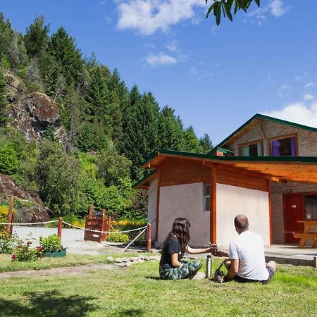 Huellas Hostel Лаго Пуело Екстериор снимка