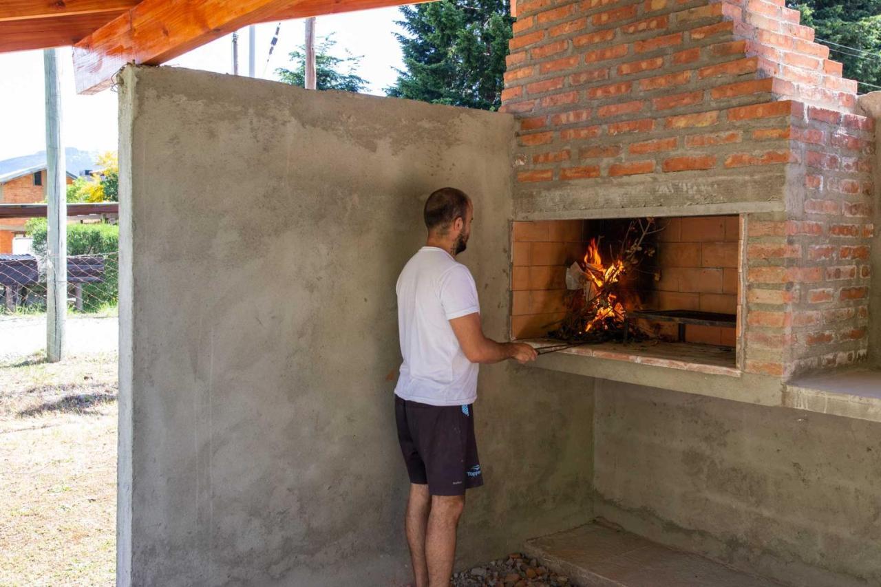 Huellas Hostel Лаго Пуело Екстериор снимка