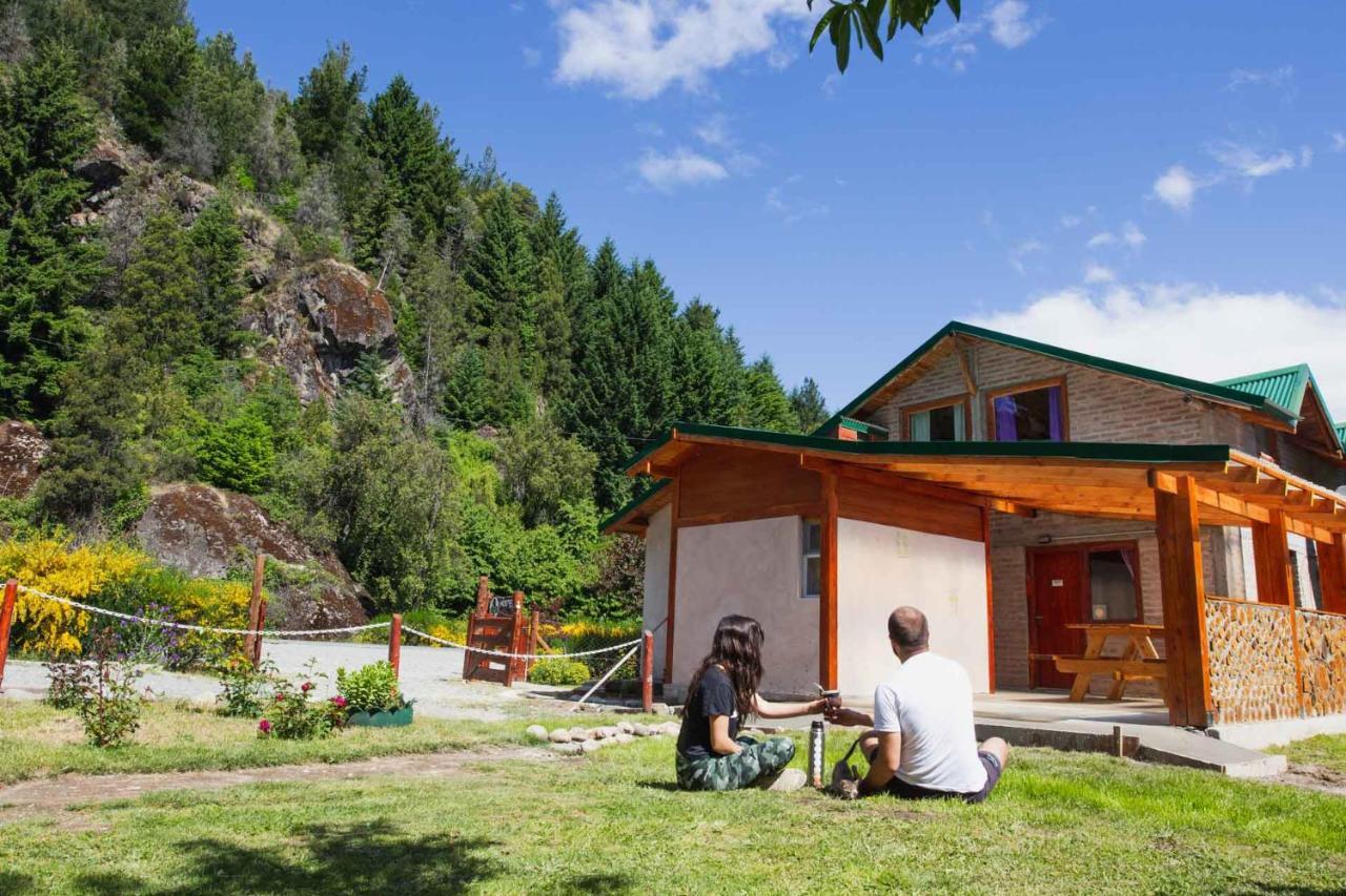 Huellas Hostel Лаго Пуело Екстериор снимка