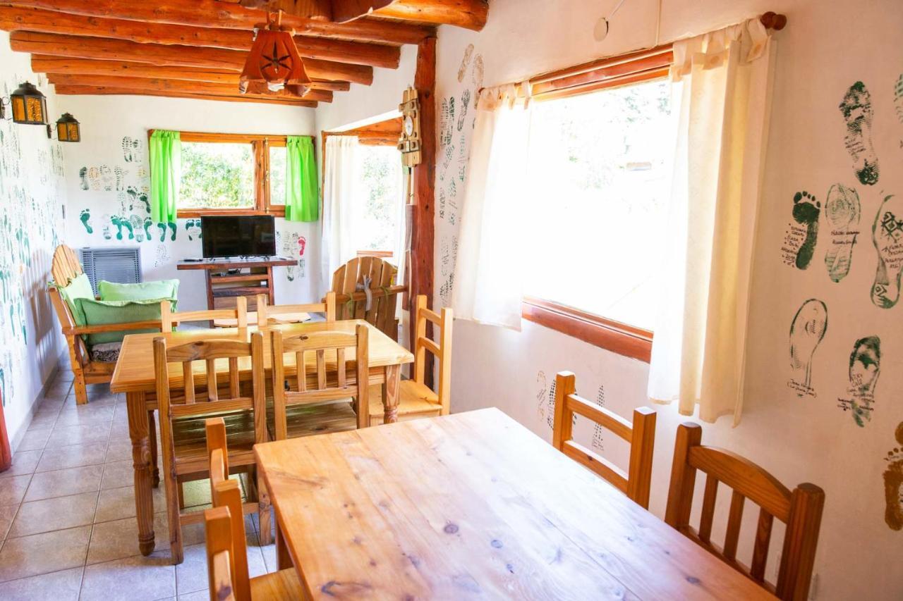 Huellas Hostel Лаго Пуело Екстериор снимка