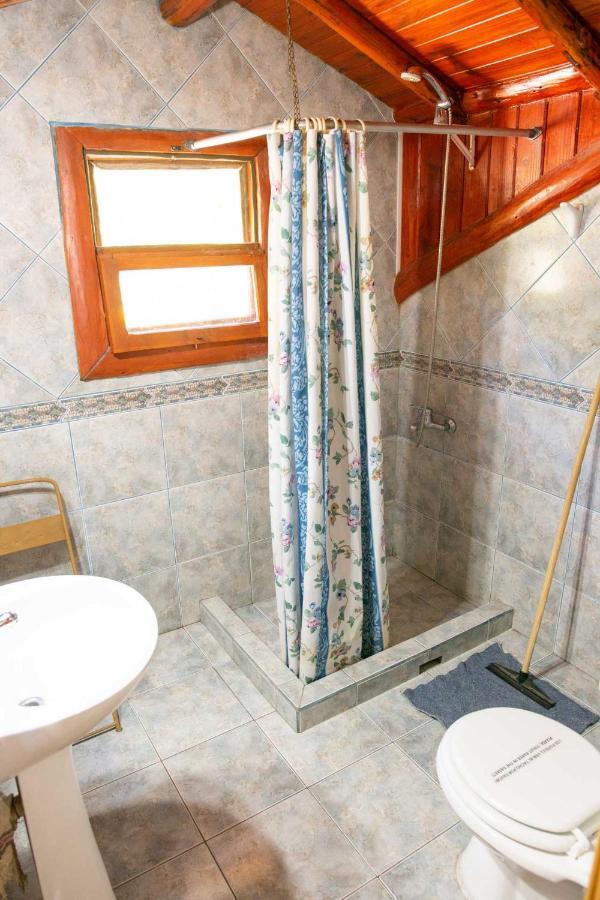 Huellas Hostel Лаго Пуело Екстериор снимка