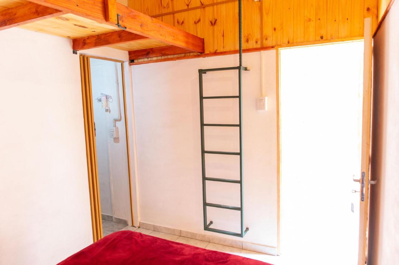 Huellas Hostel Лаго Пуело Екстериор снимка