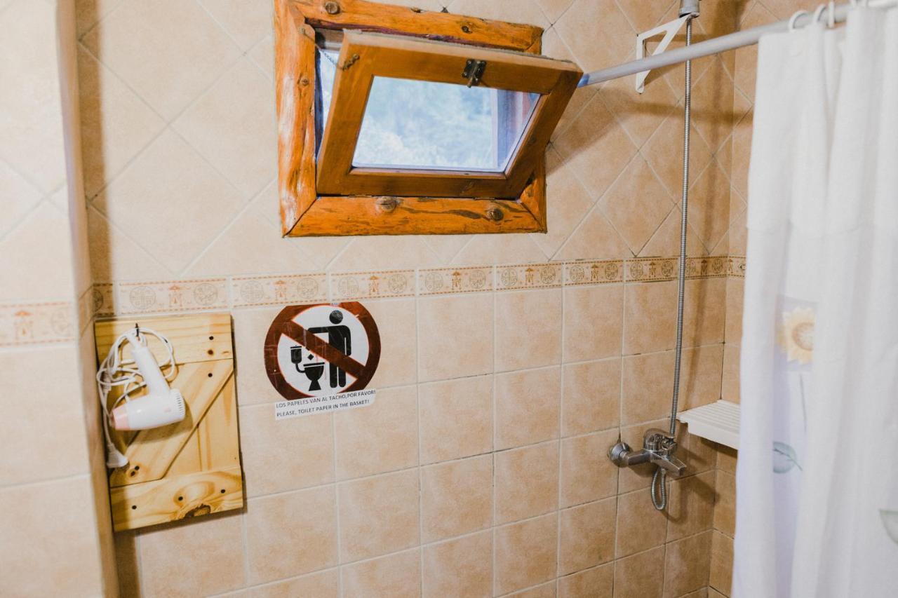 Huellas Hostel Лаго Пуело Екстериор снимка